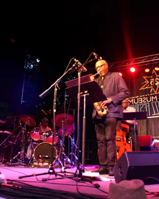 Oz Noy Trio