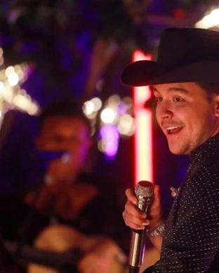 One Night of Queen - Gary Mullen and The Works